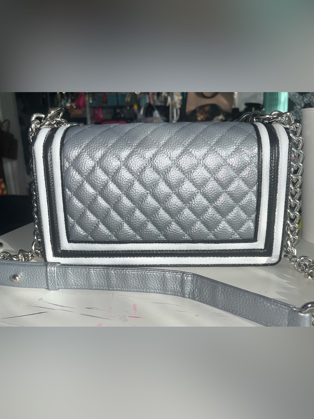 Source Unknown Quilted Metallic Silver Crossbody with Black & White Trim